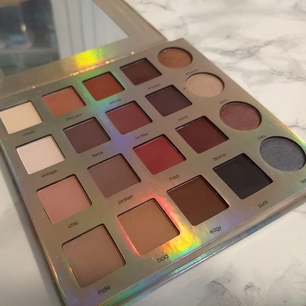 New Oaklan Neutral to Warm Eyeshadow Palette — Multi-Tone Matte & Shimmer